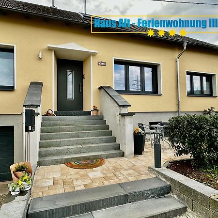Haus Alt - Ferienwohnung Illingen  Екстериор снимка